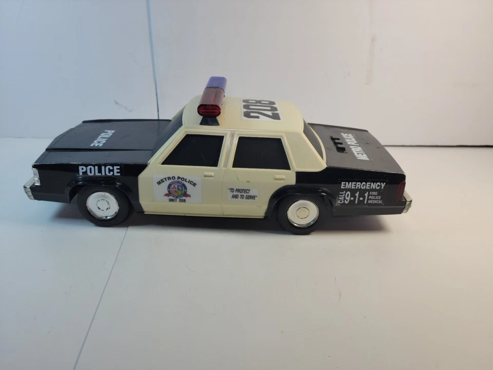 Vintage 1991 Fun Rise Plastic Model Police Car Patrol Unit #208 Metro Police - Image 3 of 4