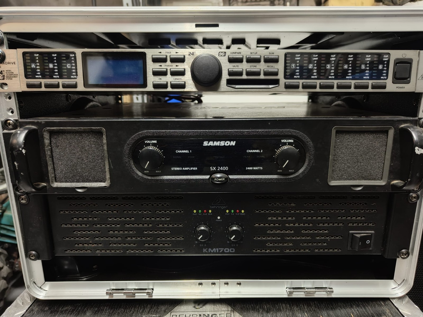 Vendo Amplificatori Samson Sx 2400 E Behringer Km1700