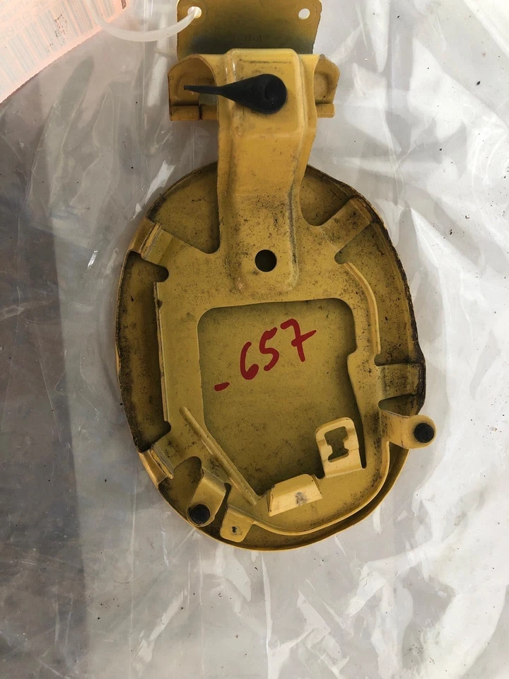 MAZDA 3 2004 hatchback puerta del tanque de combustible amarillo pintura código: J4 OEM Foto 2 de 4