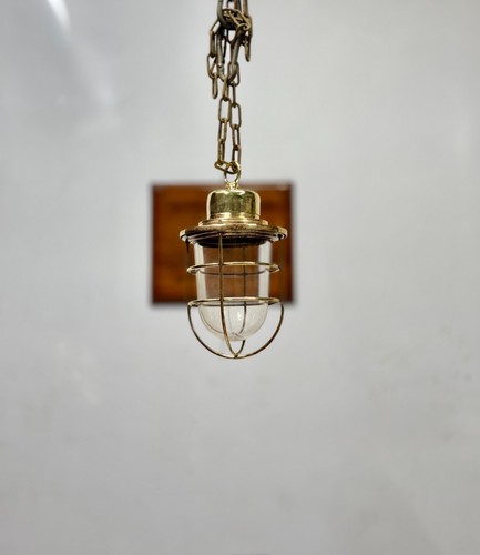 Vintage Old Brass Bulkhead Pendant - Mid-Century Nautical Ceiling Hanging Light - Picture 4 of 11
