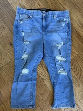 Torrid Crop Bombshell Skinny Jeans Cropped Light Wash Size 20 Distressed