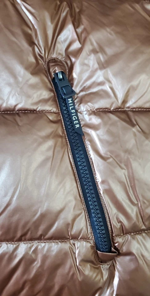 Jaqueta acolchoada feminina marrom alto brilho Tommy Hilfiger nova com etiquetas 2XL MSRP $250 nova com etiquetas - Imagem 4 de 4