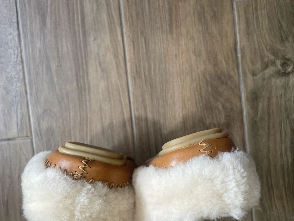 Tory Burch Genuine Leather Suede Sheepskin Shearling fur slippers size 7 - Image 3 of 4