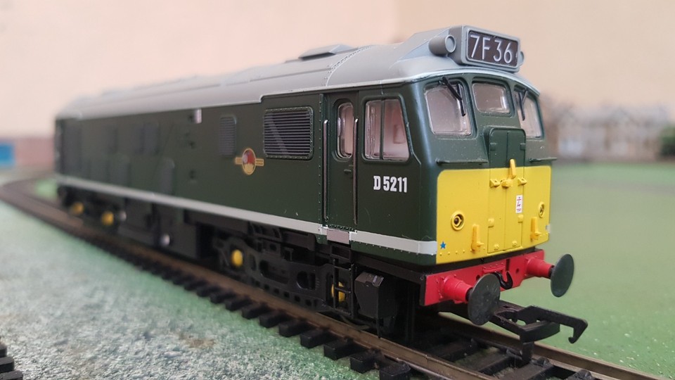 Bachmann 32-325 BR Class 25/1 Bo-Bo Diesel, D5211, Green, DCC Ready ...
