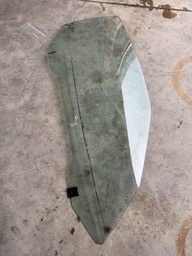 05 CHEVY CORVETTE C6  GLASS WINDOW RIGHT PASSENGER