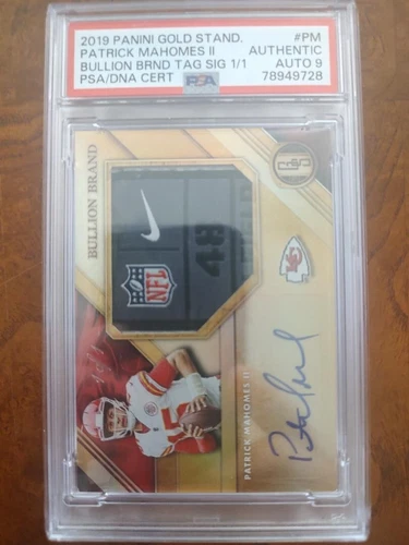 2019 PANINI GOLD STANDARD PATRICK MAHOMES II AUTO/ PATCH PSA 9 1/1 !!