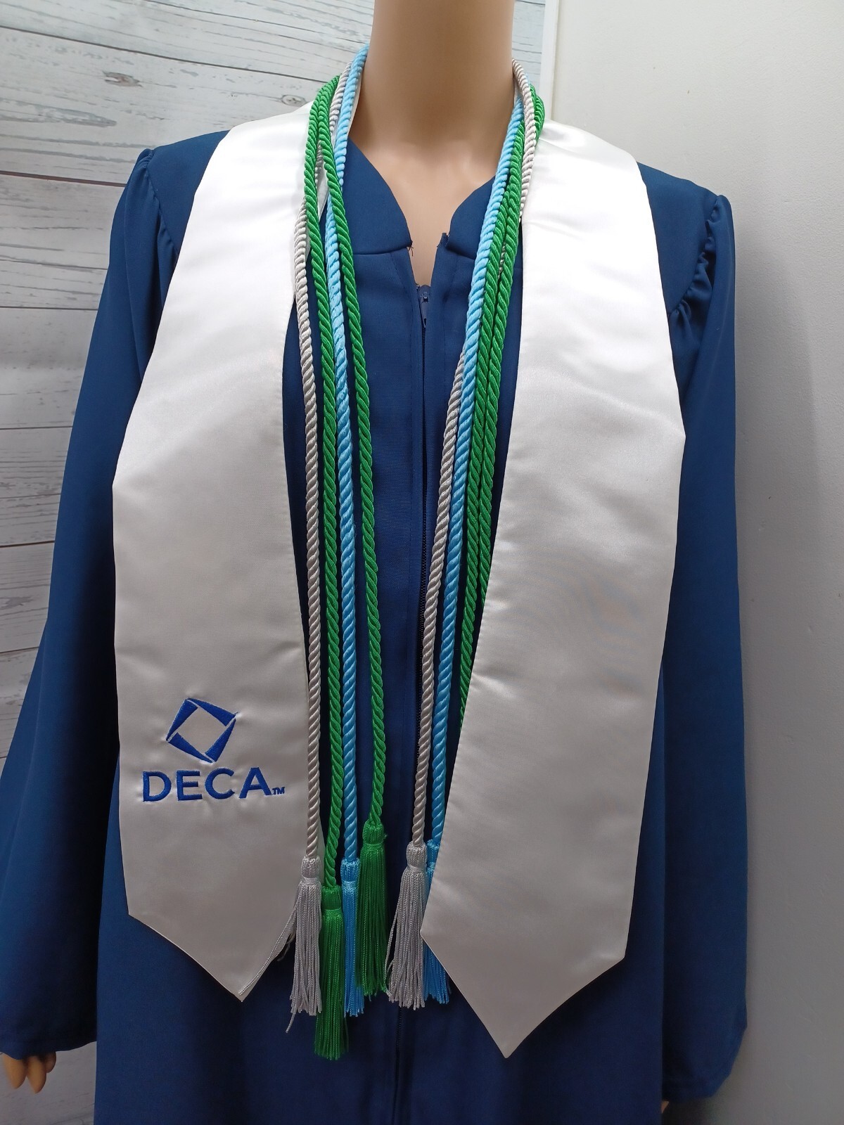 Oak Hall Navy Blue Graduation Gown Deca Sash Honor & … Gem