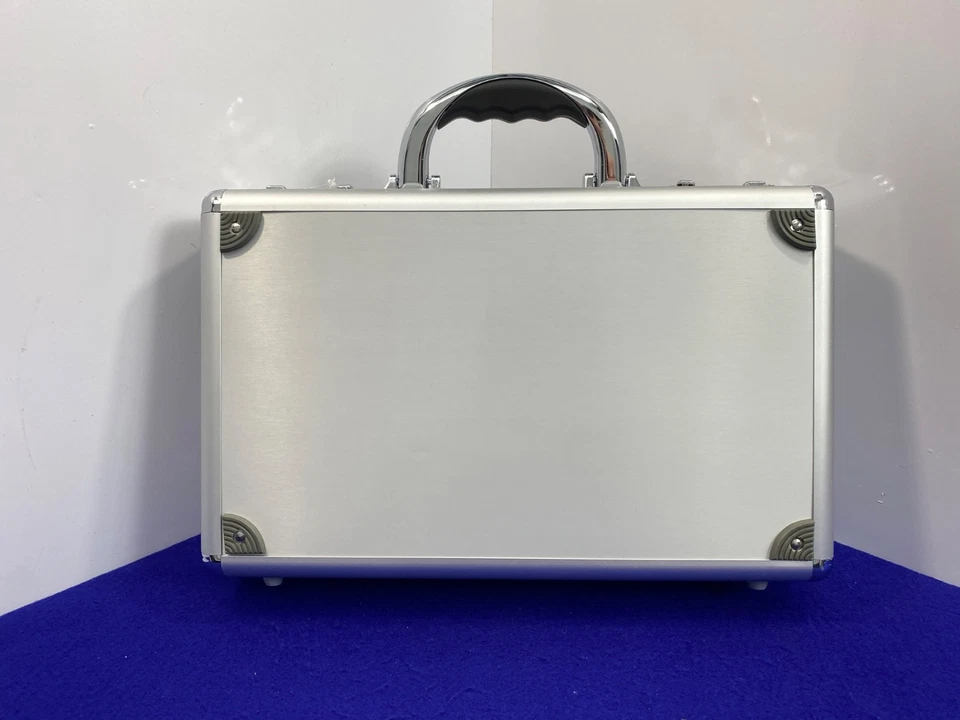 Smith&Wesson Performance Center Aluminum Case *Includes 2 1911 9MM 10rd Mags* - Image 3 of 4