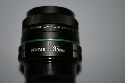 SMC Pentax DA 35mm 1:2.4 AL lens, Excellent!