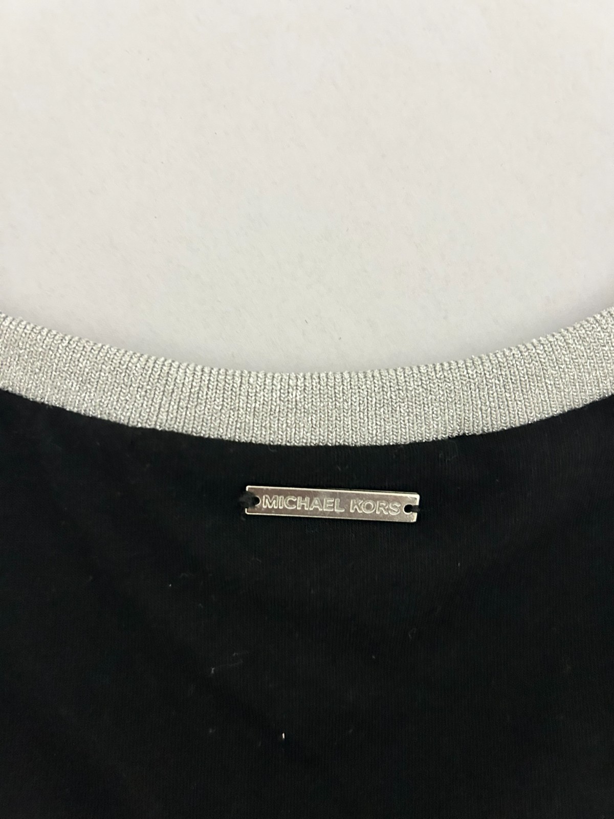 Michael Kors Womens Blouse Black Sz 1x silver neck good pre-owned condition thumbnail 4