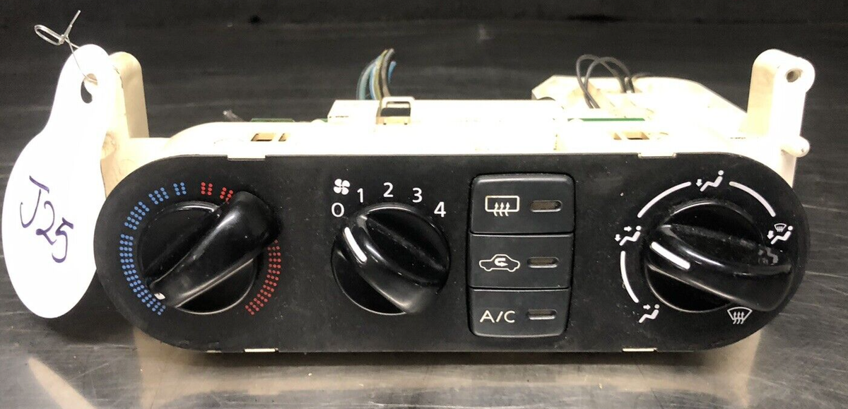 2003 Nissan Sentra AC Control Head 275104Z920 for sale