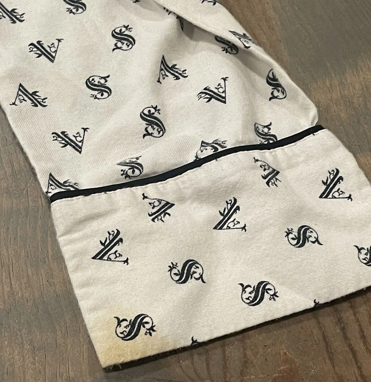 UNDERCOVER Pigiama abito da donna Victoria's Secret manica lunga abbottonato taglia: SM