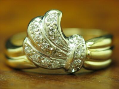 14kt 585 yellow gold ring with 0.13ct brilliant trim/diamond/2.2g/RG 44.5