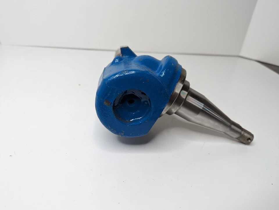 A&I Genuine Part C5NN3105M SPINDLE (RH) - Image 2 of 4