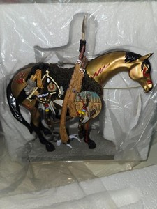 Trail of Painted Ponies, MEDICINE HORSE (1549) 2E/2,542