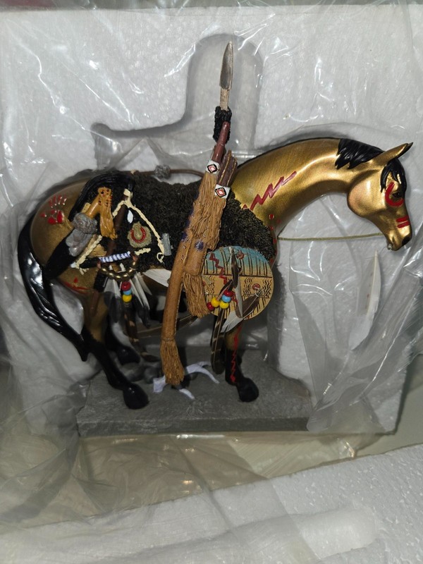 Trail of Painted Ponies, MEDICINE HORSE (1549) 2E/2,542