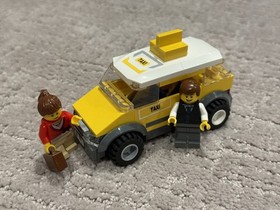 LEGO CITY: Train Station (7937) Complete w/ Box, Instructions and Minifigs