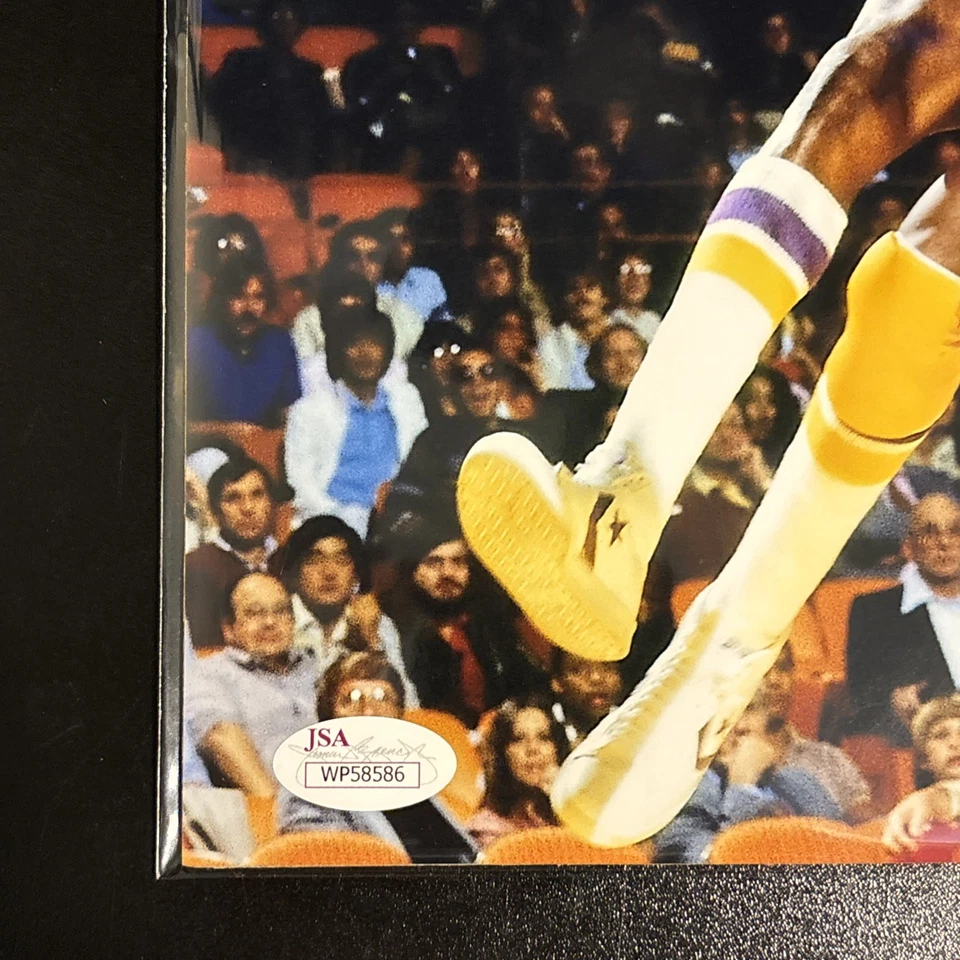 Lakers Magic Johnson Signed 8X10 Photo James Spence C.O.A. HOF *Ships Free* - Image 3 of 4