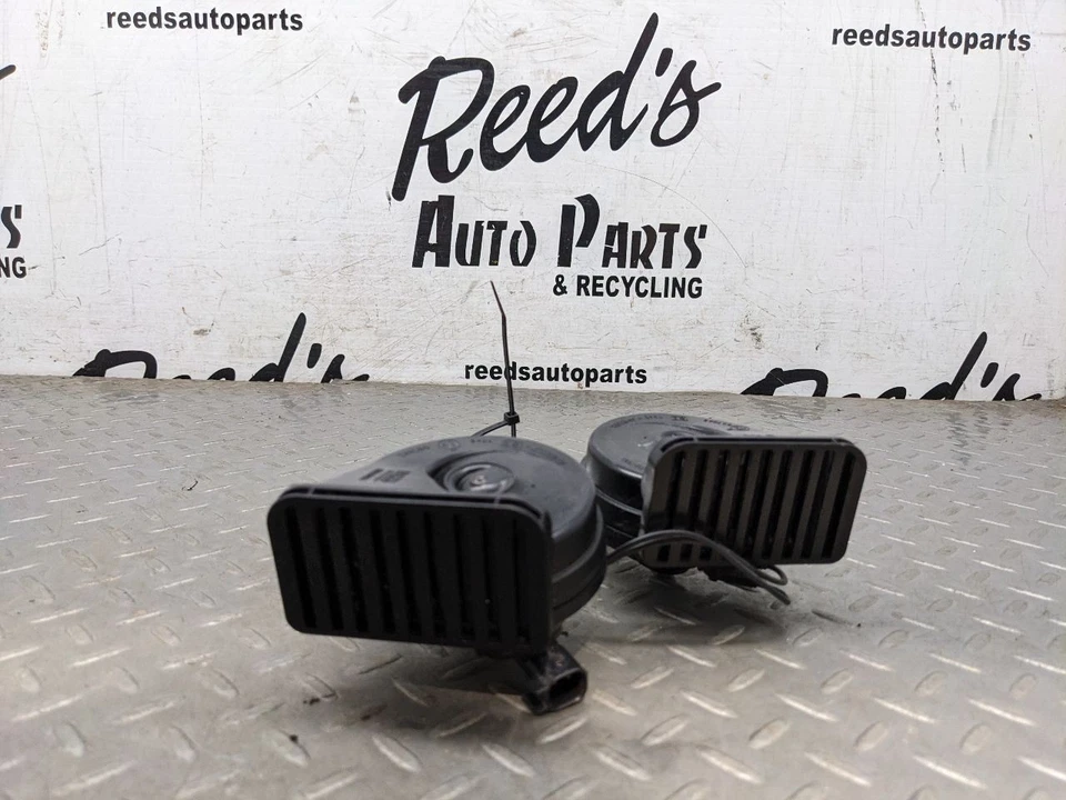 2020 2021 GMC Sierra Silverado 2500 HD Low & High Dual Tone Note Horn OE 117 - Image 4 of 4