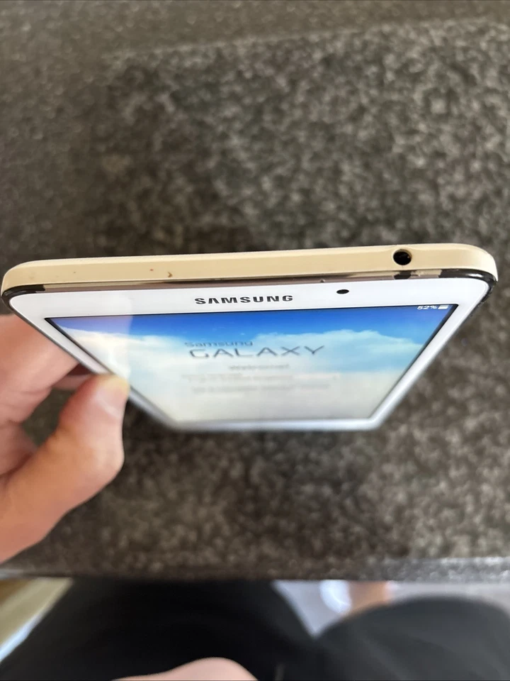 Samsung Galaxy Tab 4 7.0 · 8GB · Wi-Fi, photo 3 of 5