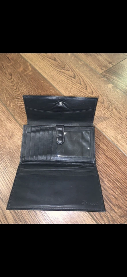 Bacci Women’s Black Leather Trifold Wallet - Image 3 of 4