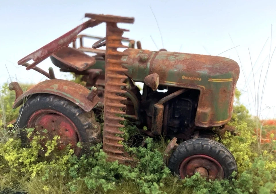 Weathered Barn Find 1955 Fendt 20 G Rusty Tractor Universal Hobbies 1/43 - Image 2 of 4