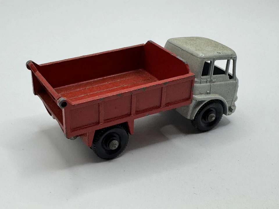 Camión volquete diecast vintage Lesney Bedford 7 toneladas rojo blanco hecho en Inglaterra Foto 4 de 4