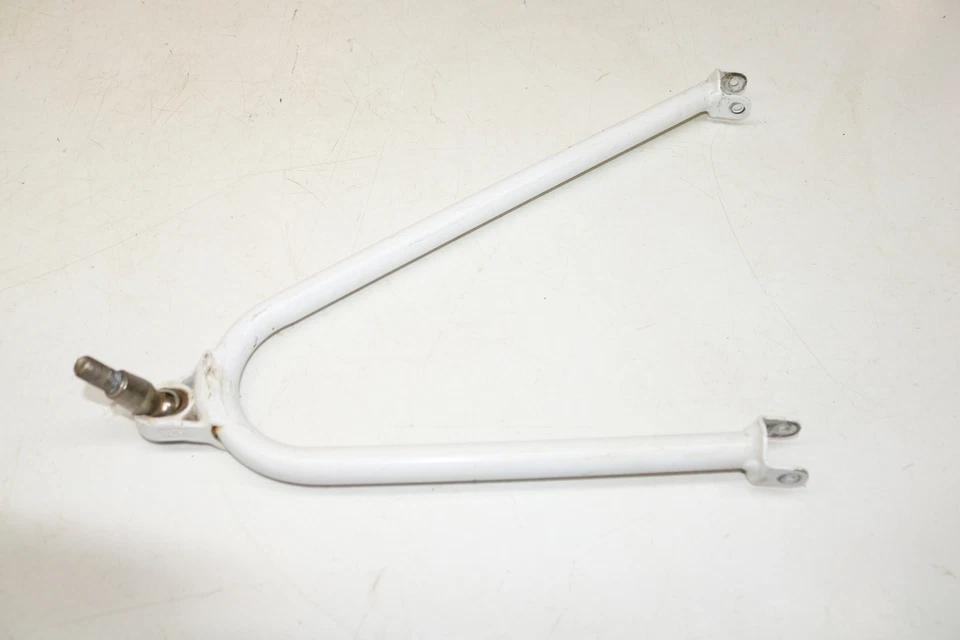 Arctic Cat M8000 HCR 2014 153 pulgadas delantero superior derecho control brazo A Foto 4 de 4