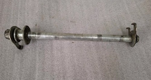 10. Suzuki GS 500 E GM51B Radachse hinten Hinterrad Achse Steckachse