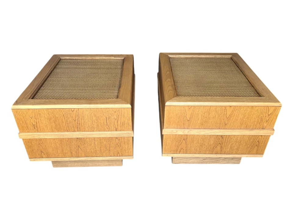 Mesa de centro de cóctel vintage moderna de mediados de siglo de nogal y laca negra Foto 2 de 4