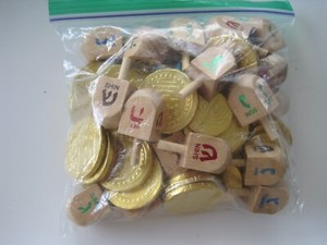 Dreidels W/ Plastic Coin Game Lot Used