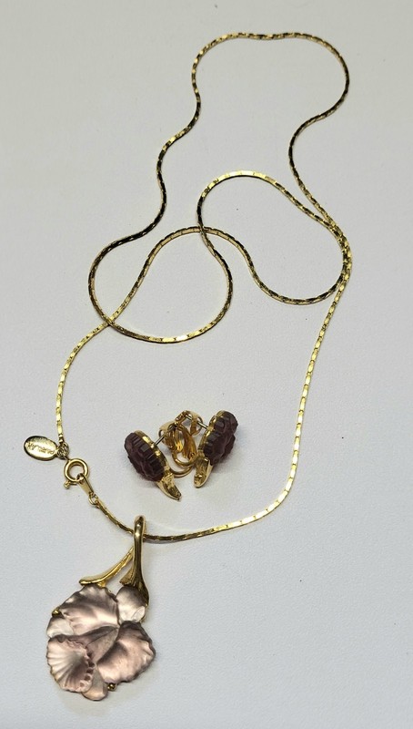Park Lane Vintage Purple Daffodil Frosted Glass Necklace & Earrings Set