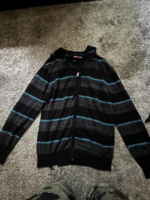 Blue Tony Hawk Sweatshirt Size M DAMAGE ON BOTTOM