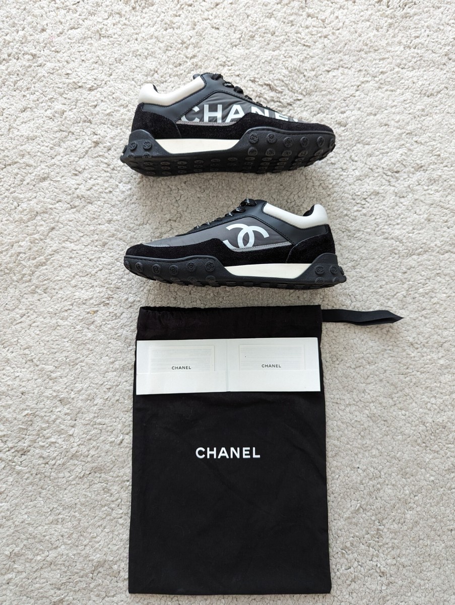 CHANEL CC Logo Black Suede Nylon Trainers Sneakers Shoes CHANEL CC Logo Black Suede Nylon Trainers Sneakers Shoes