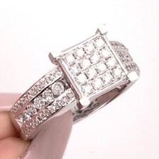 1.25ct Princess Cut Diamond Right-Hand Ring