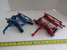 JUGUETE DE GRANJA ERTL TRACTOR TIRAR DETRÁS ACCESORIO CULTIVADOR ARADO DISCO REPUESTOS REPARACIÓN