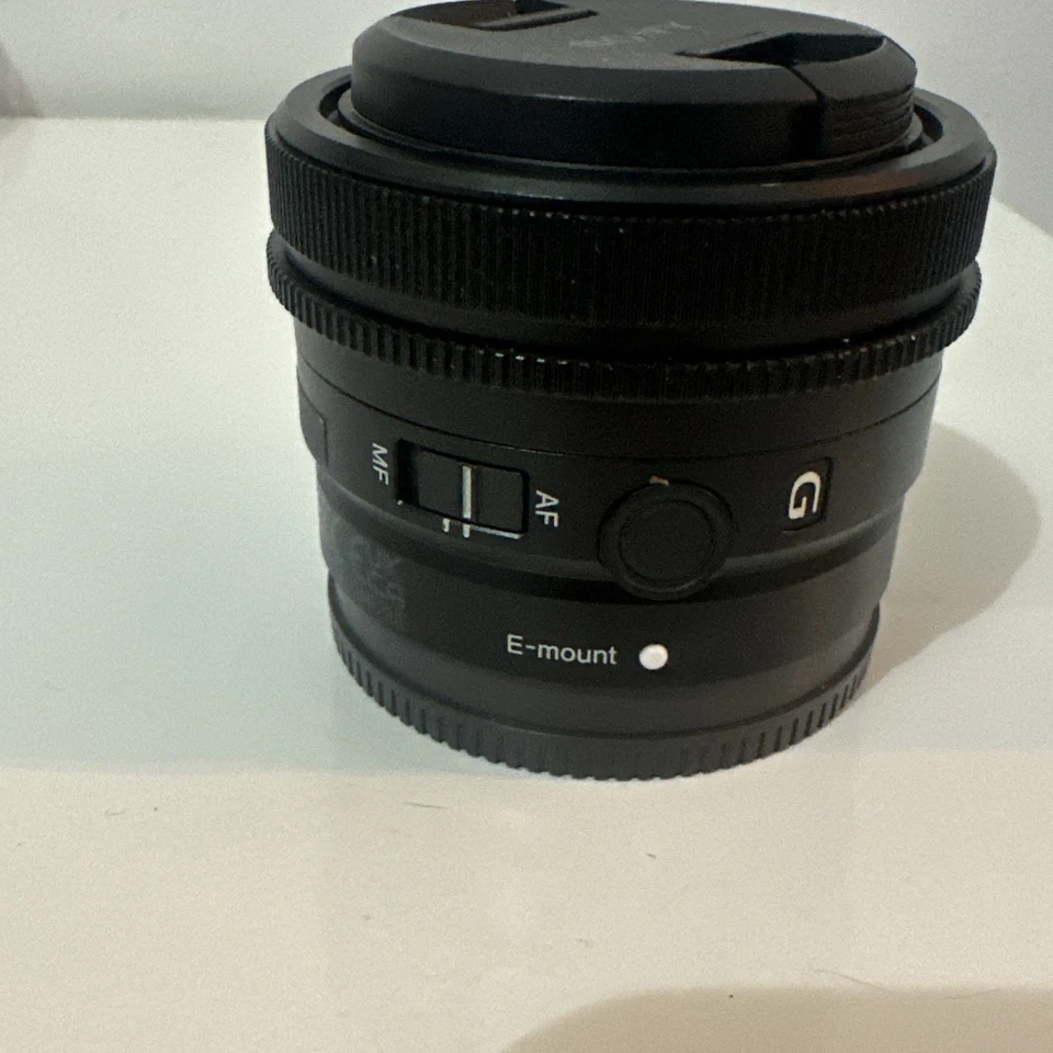 Sony SEL24F28G FE 24mm f/2.8 G Full-Frame Ultra Compact G Series Lens - Image 3 of 4