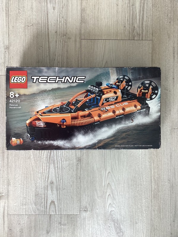 LEGO Technic Rescue Hovercraft 42120 Complete Set Boxed w/instructions
