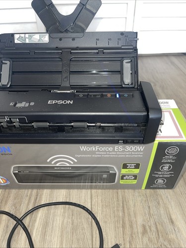 Epson WorkForce ES-300W Wireless Color Portable Document Scanner - TESTED - Bild 3 von 11