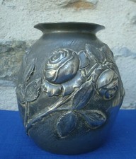 V41 Vase Ancien Etain Signé Mazoyé Décor Fleurs Art Deco