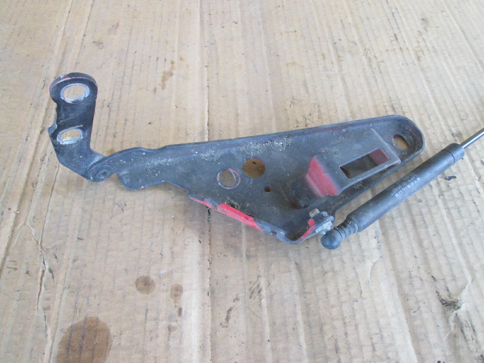 Ferrari 360,430 - RH Front Hood Hinge - P/N 65712200