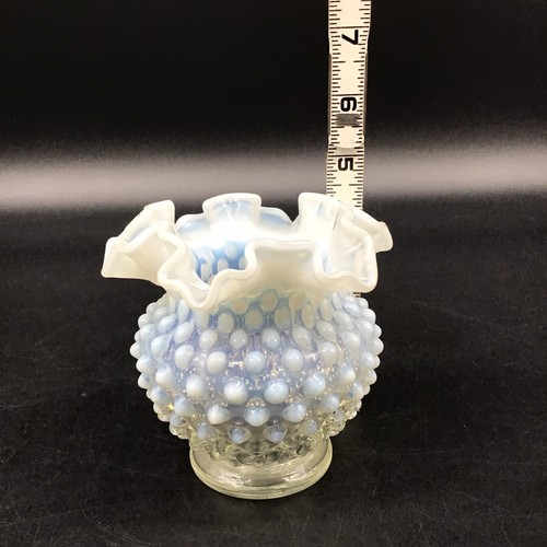VTG Fenton Ruffled Edge Hobnail Clear White/Blue Small Vase - Picture 9 of 10