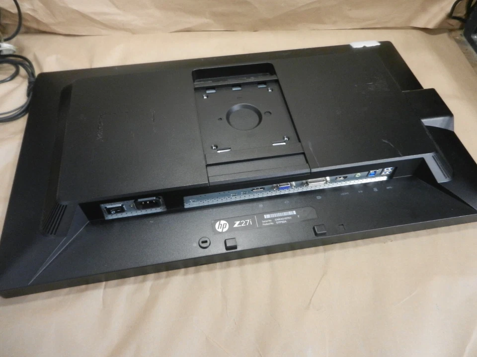 HP Z Display Z27i 27-inch Widescreen LED Backlit Monitor - No Base - CONNECTICUT - Image 4 of 4