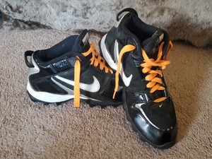 nike land shark legacy football cleats