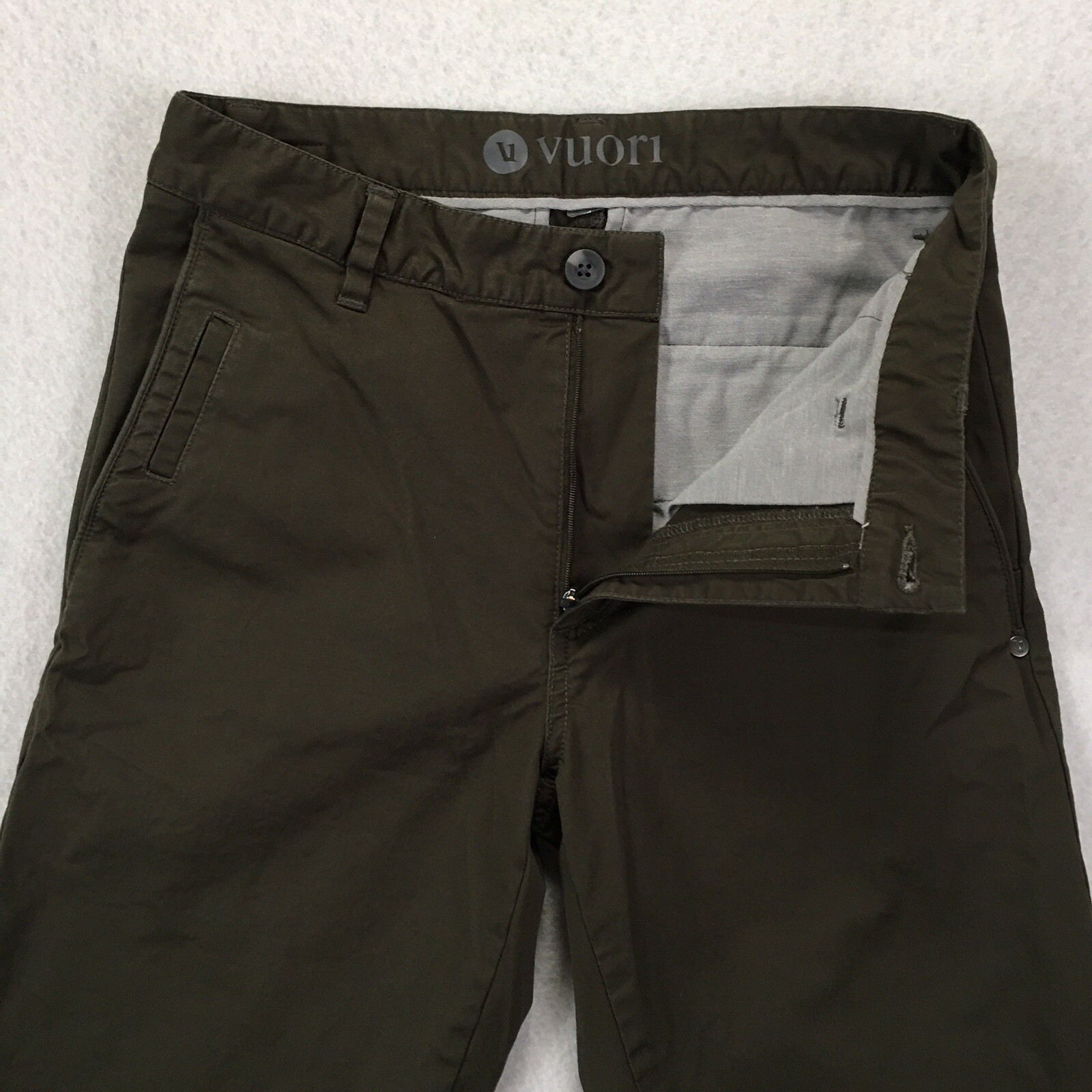 Vuori Collins Green Flat Front Chino Pants V433 Men's Size 28 (MEASURED