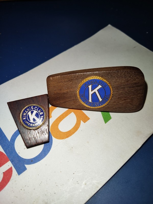 Kiwanis Club lnternational Money Tie Clip And Matching Bolo Tie Enamel Wood 
