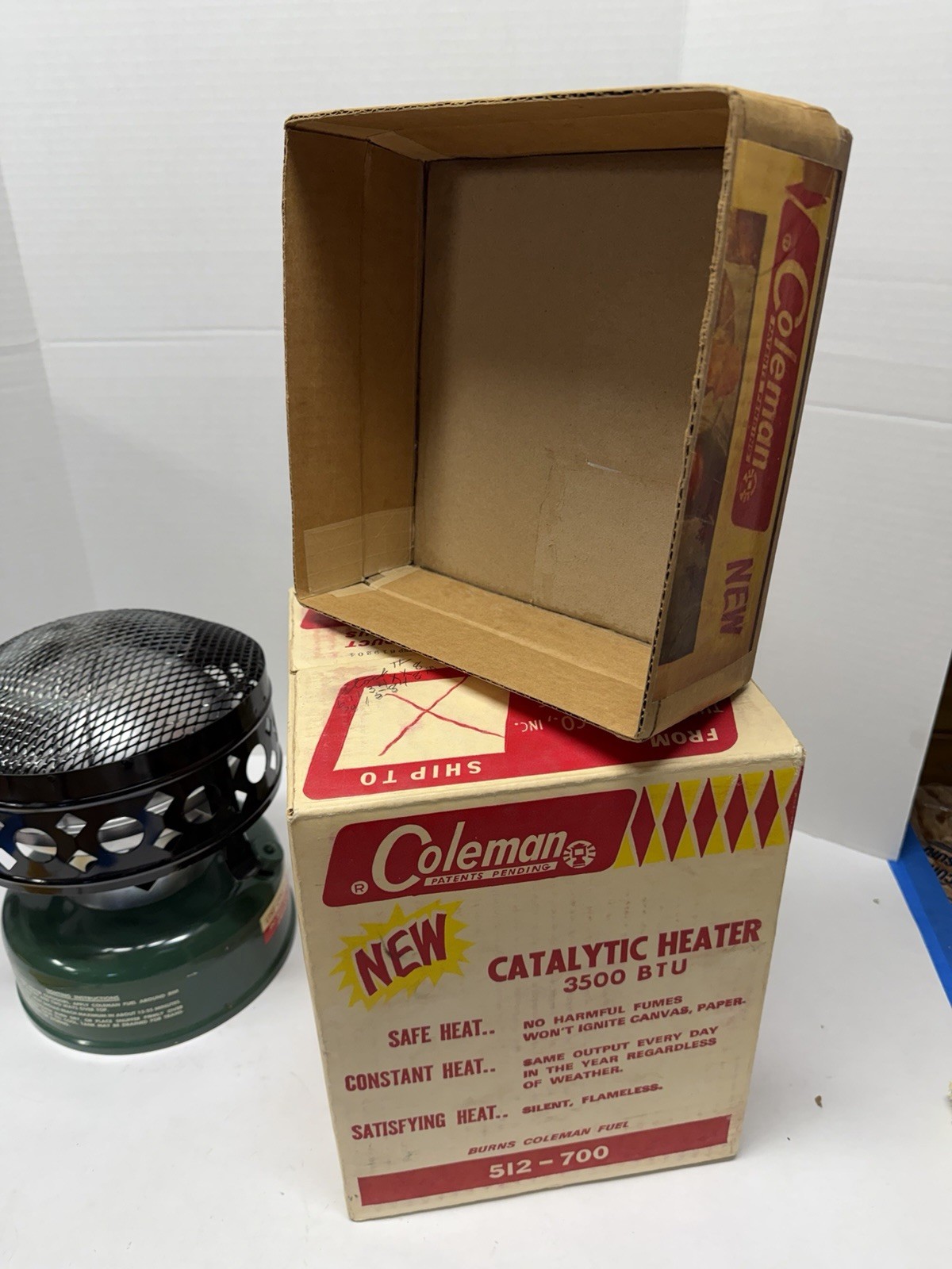 MINT 4-1966 Coleman Catalytic Heater 512-700 3500 BTU Original Box Black Grill