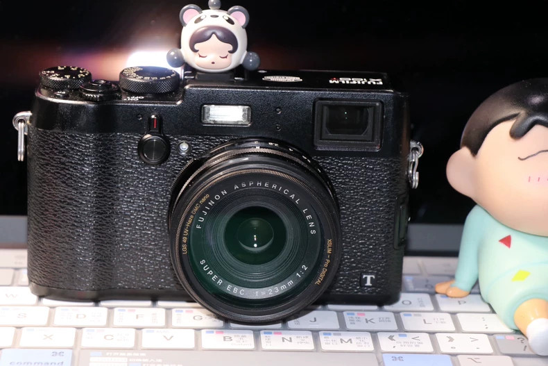 Fujifilm X100T 16.3MP Compact Digital Camera English Language BLACK -95%NEW