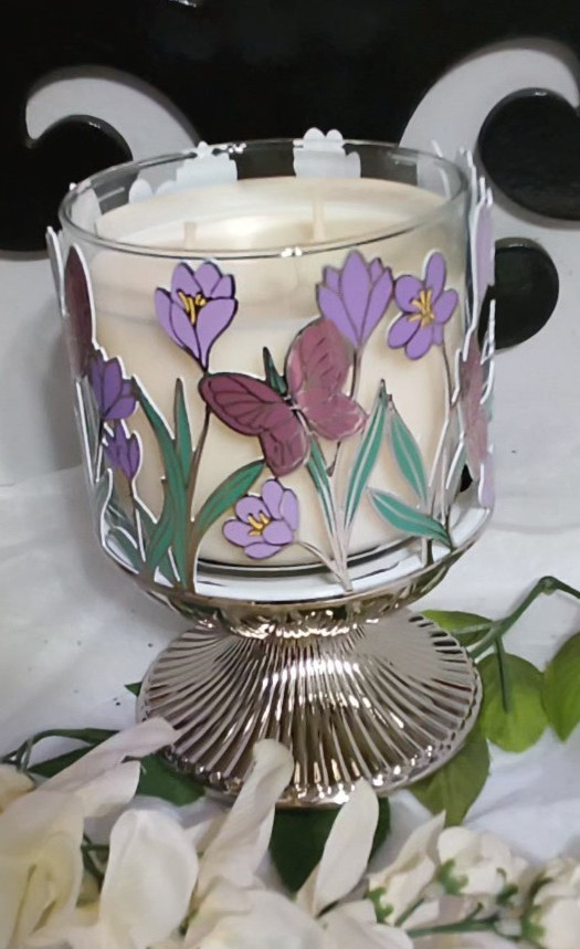 BATH & BODY WORKS BUTTERFLIES IN THE GARDEN FLOWERS PEDESTAL