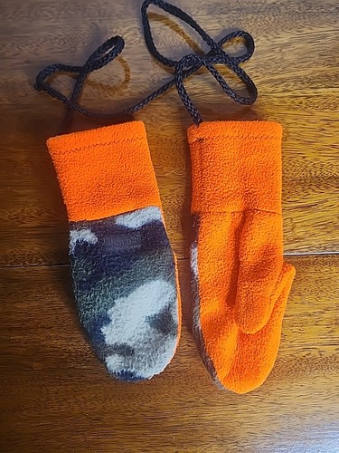 TODDLER CHILD MITTENS WITH STRING Camo And Hunters Orange Design USA!!!